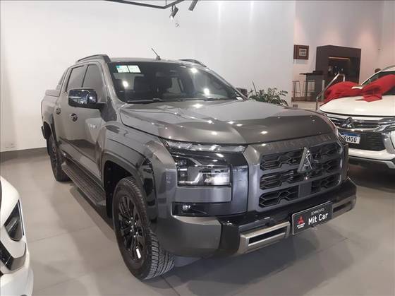 MITSUBISHI TRITON 2.4 BITURBO DIESEL CD KATANA 4X4 AUTOMÁTICO